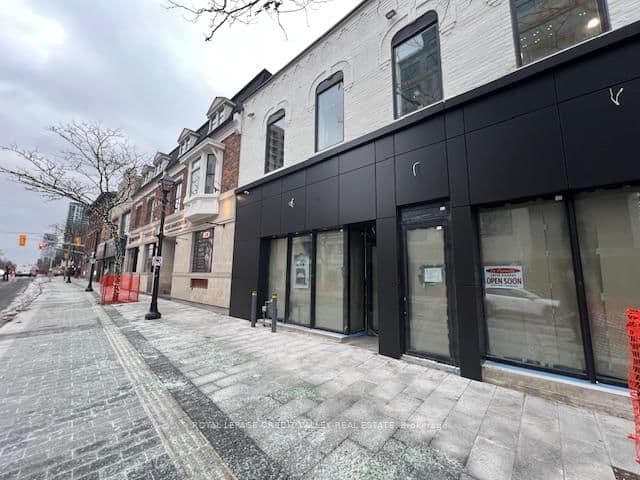 39 Queen Street E thumbnail 3