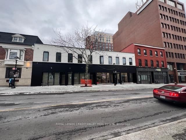 39 Queen Street E thumbnail 8