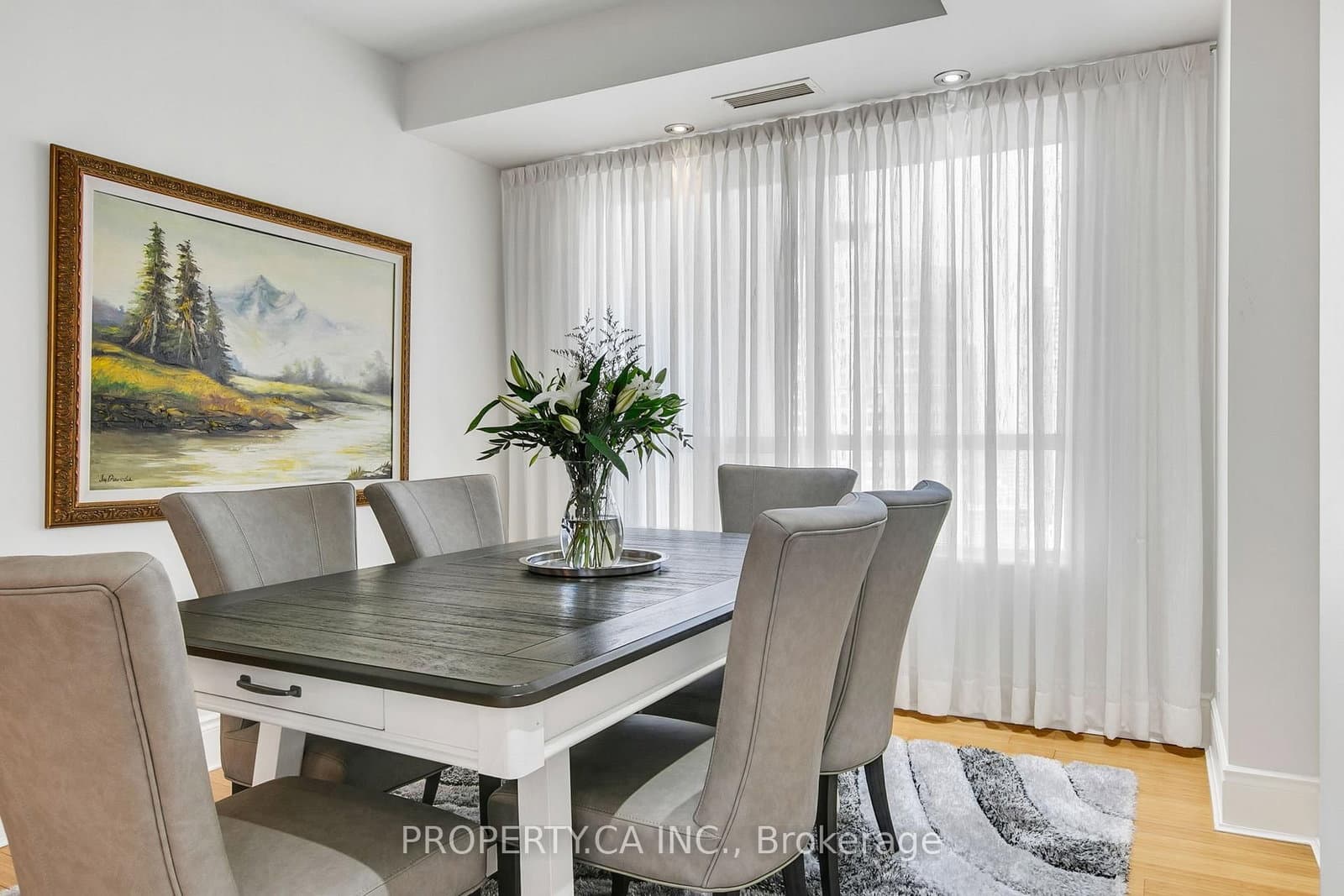 3880 Duke Of York Boulevard, Unit 2804 thumbnail 13