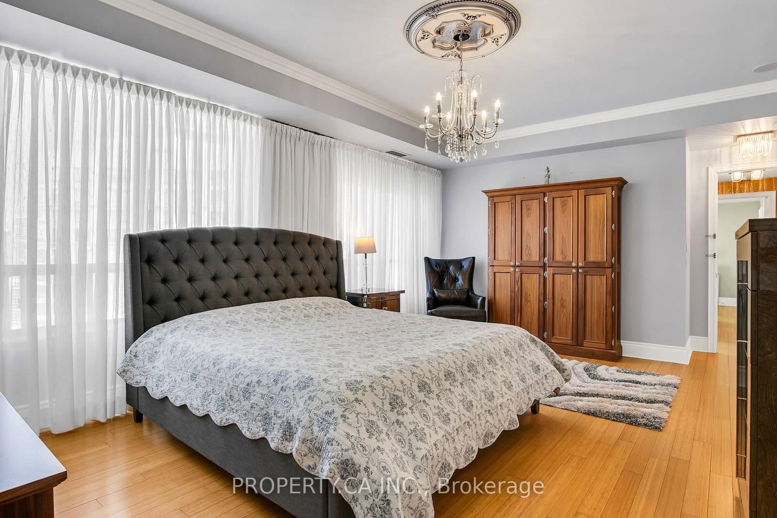 3880 Duke Of York Boulevard, Unit 2804 thumbnail 22