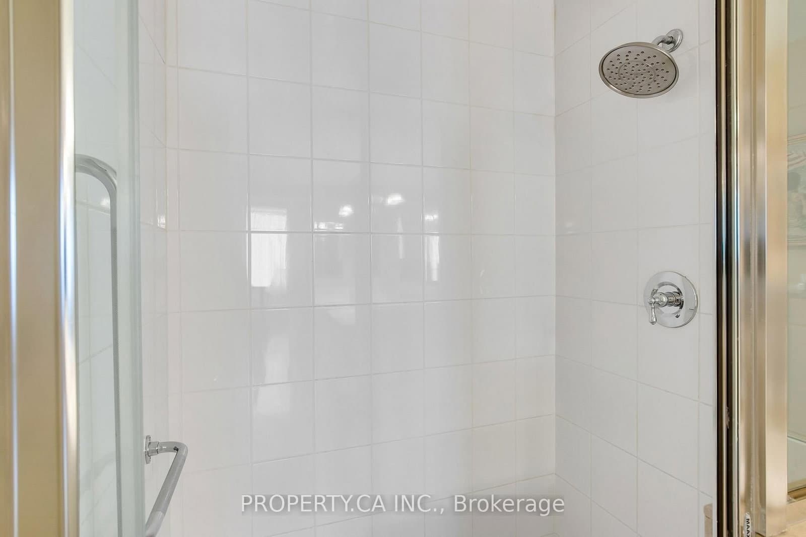 3880 Duke Of York Boulevard, Unit 2804 thumbnail 27