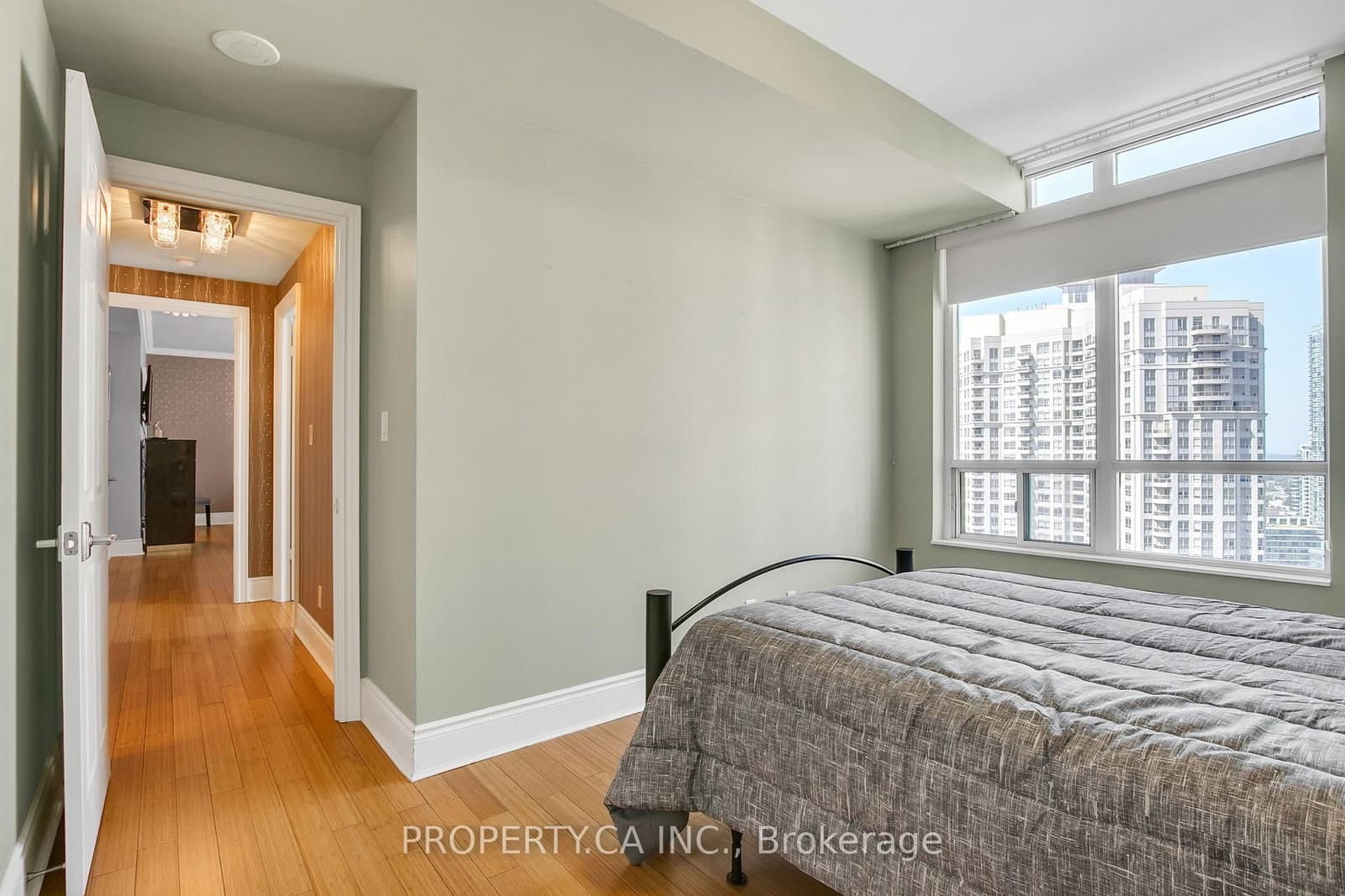 3880 Duke Of York Boulevard, Unit 2804 thumbnail 30