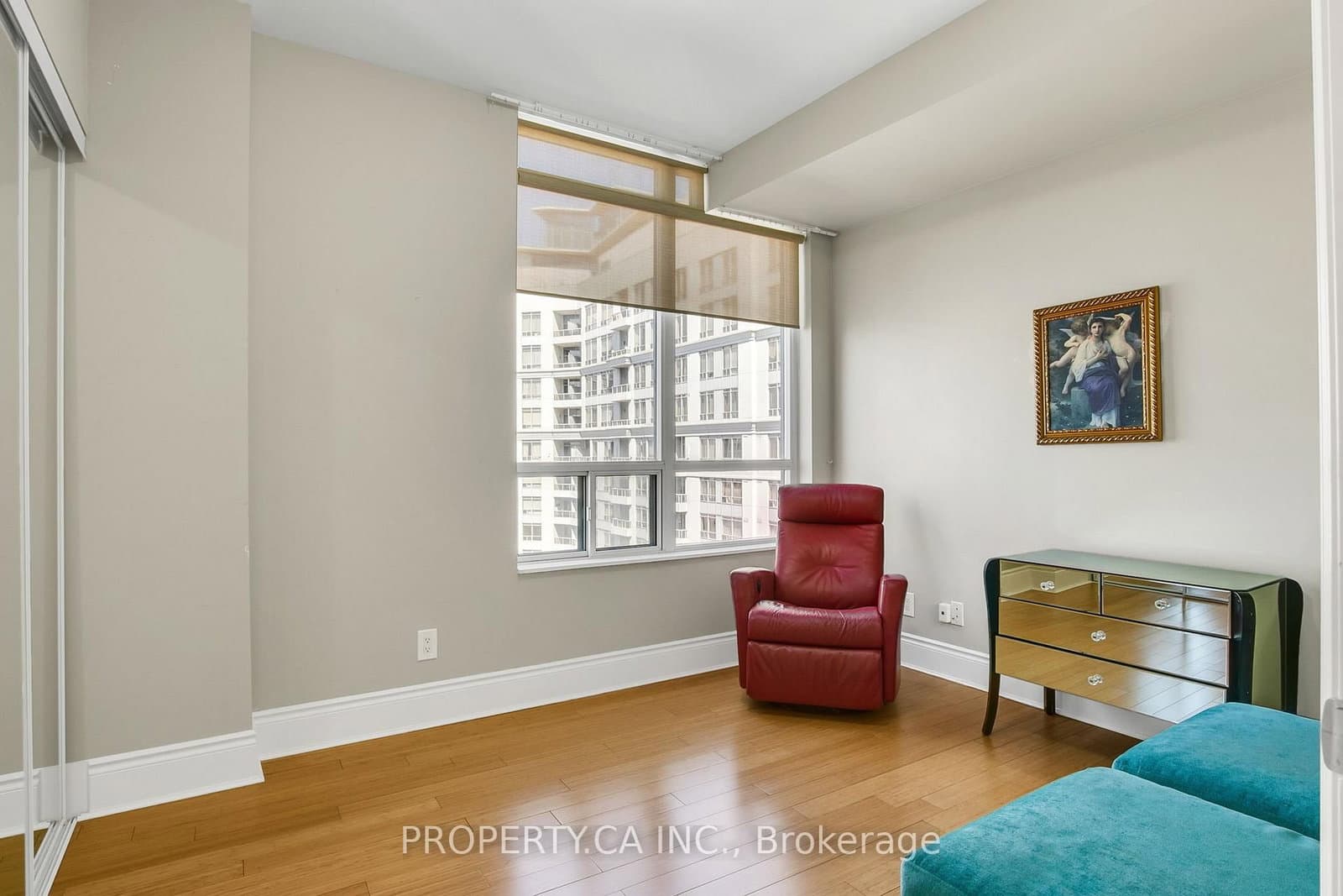 3880 Duke Of York Boulevard, Unit 2804 thumbnail 31