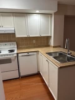 5229 Dundas Street W, Unit 609 thumbnail 12