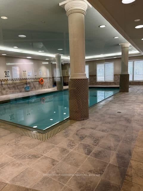 5229 Dundas Street W, Unit 609 thumbnail 27
