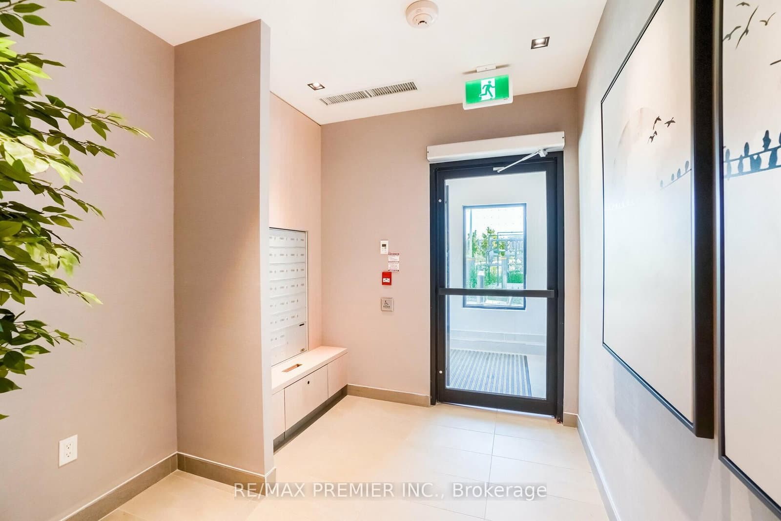 155 Downsview Park Boulevard, Unit 116 thumbnail 4