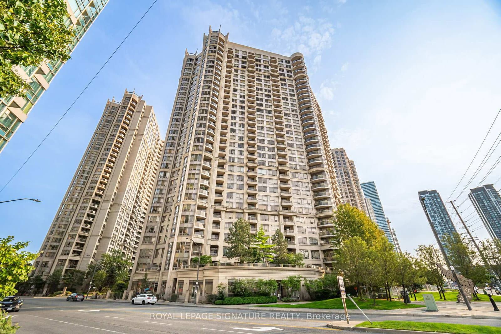 3888 Duke Of York Boulevard, Unit 3028
