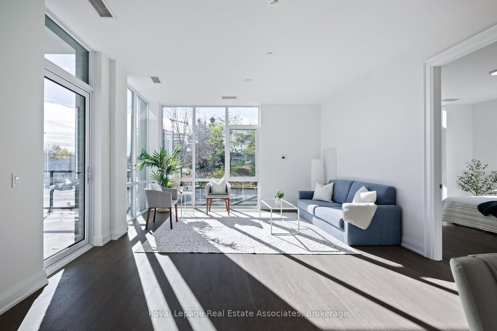 #209 - 42 Mill Street