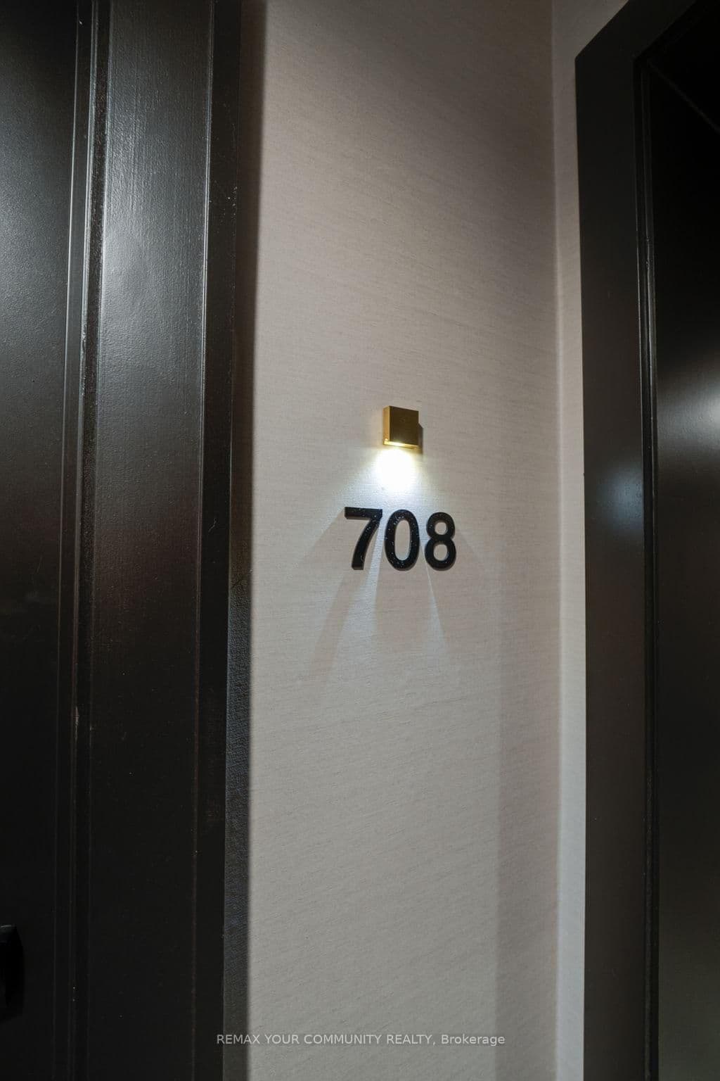 2333 Khalsa Gate, Unit 708 thumbnail 4