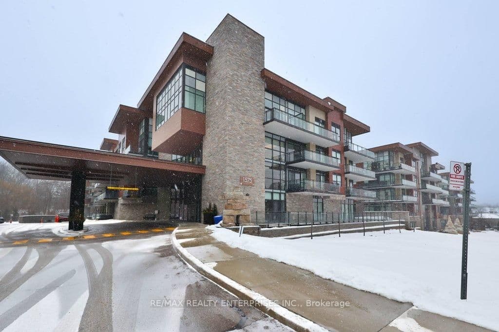 #222 - 1575 Lakeshore Road W