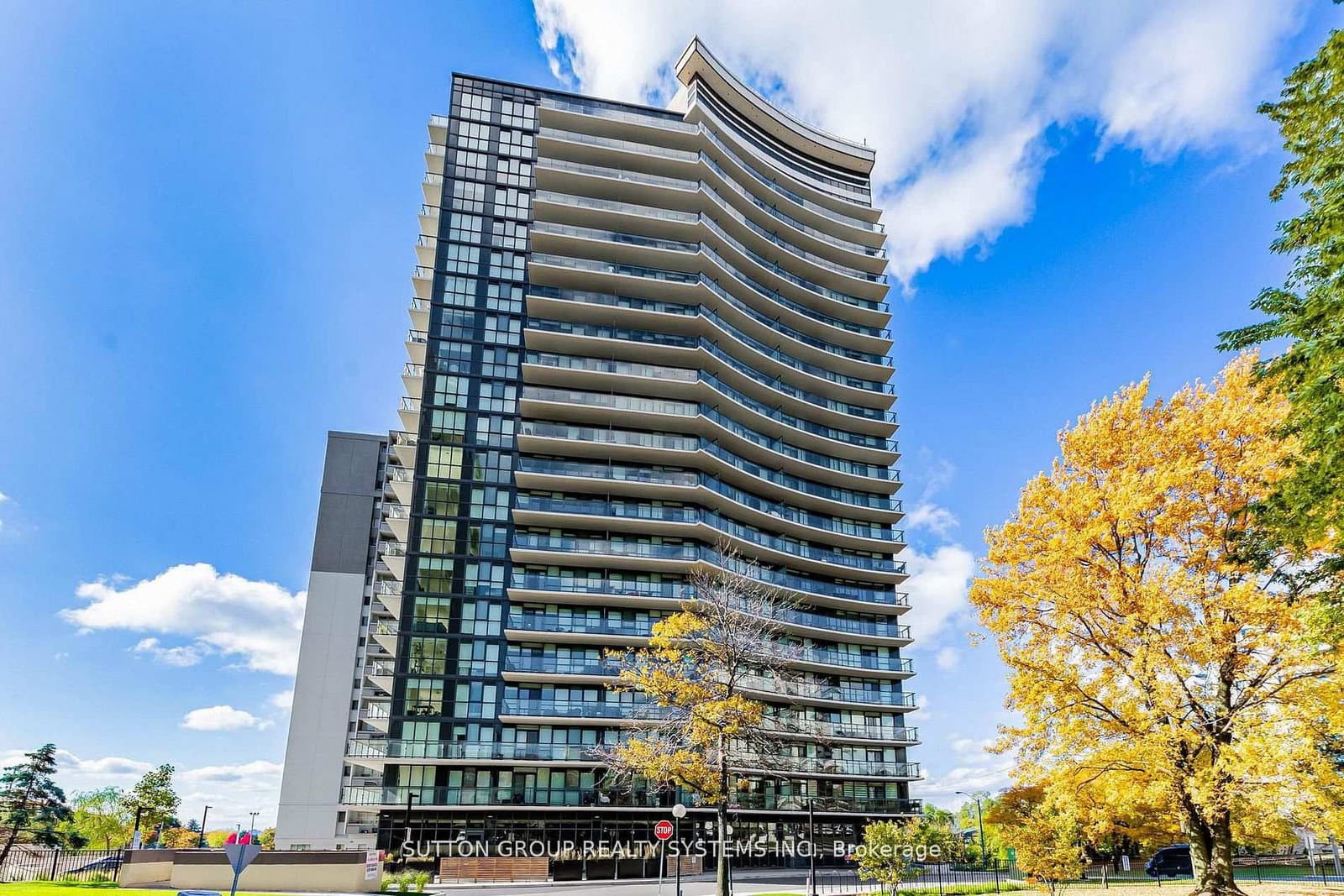 #611 - 1461 Lawrence Avenue W