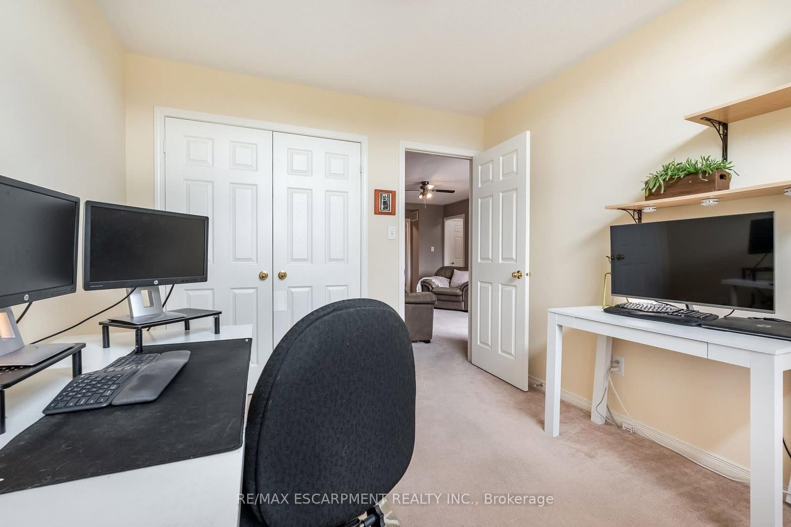 4670 Huffman Road N thumbnail 31