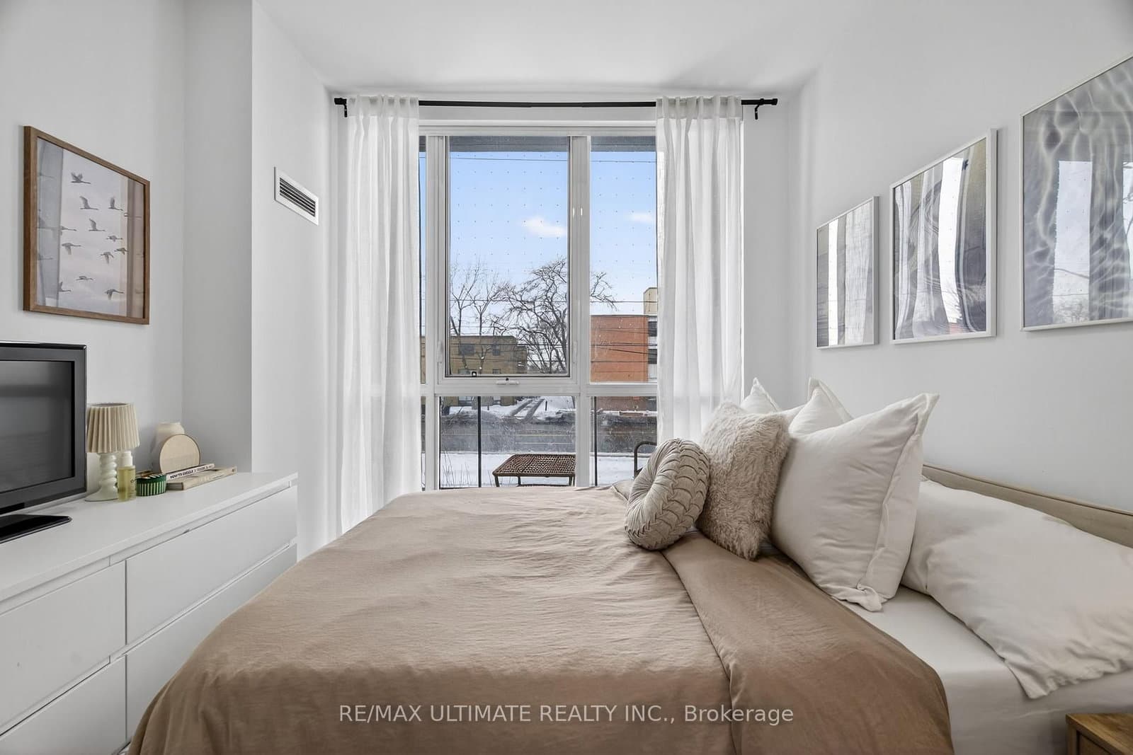 50 George Butchart Drive, Unit 106 thumbnail 16