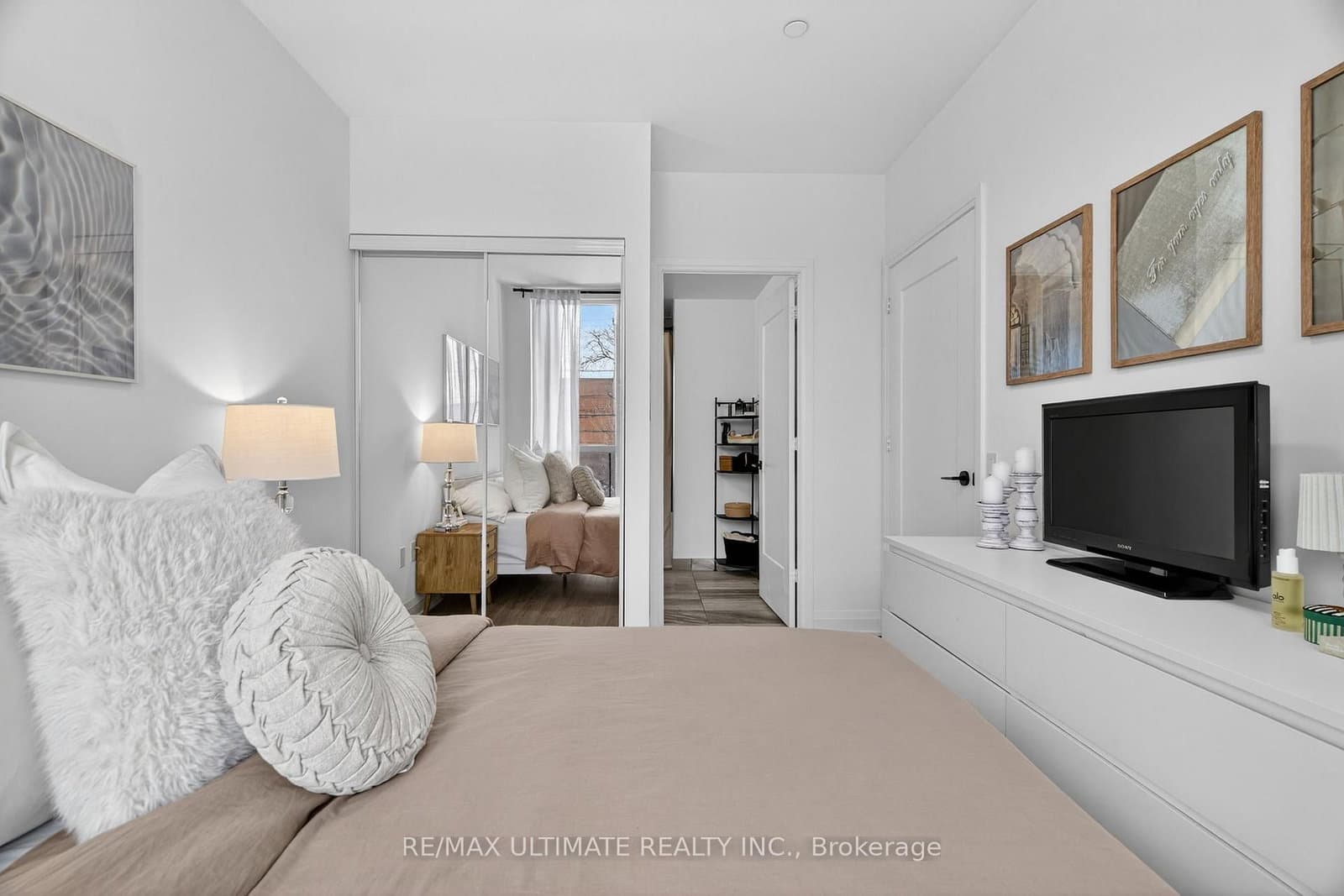 50 George Butchart Drive, Unit 106 thumbnail 18