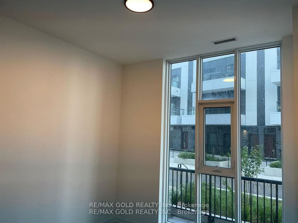 10 Lagerfeld Drive, Unit 104 thumbnail 12