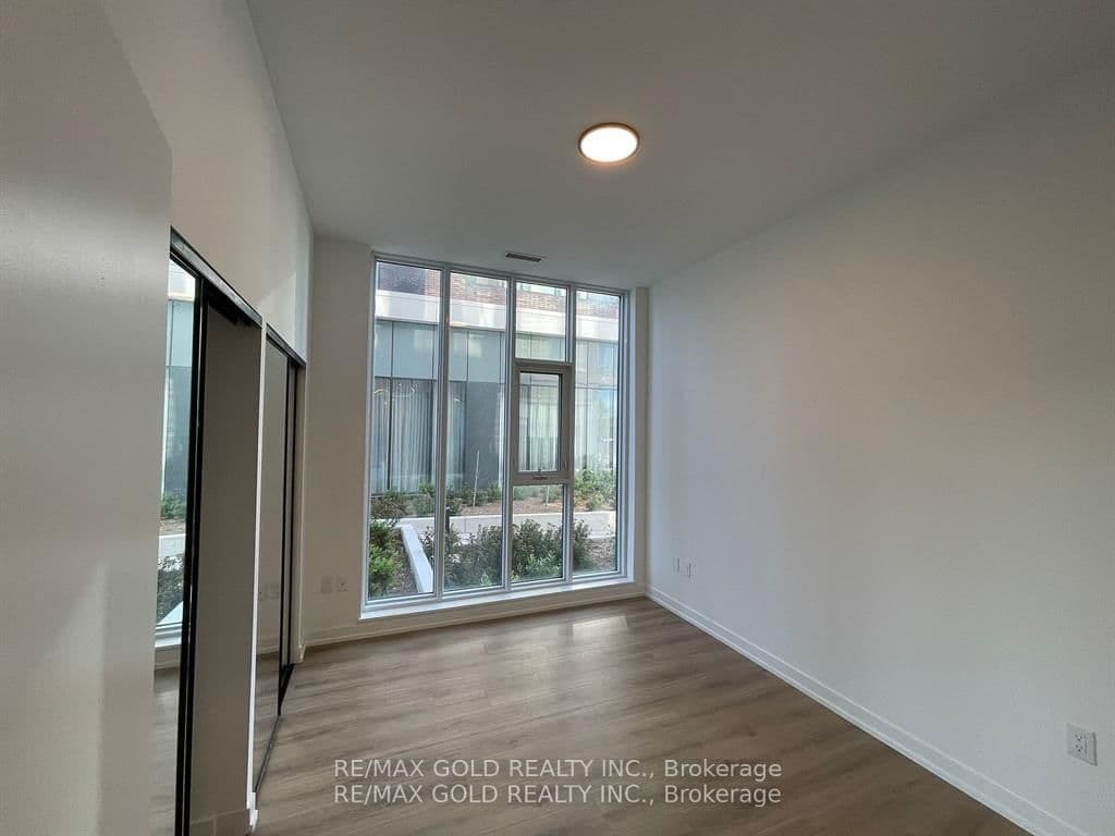10 Lagerfeld Drive, Unit 104 thumbnail 22