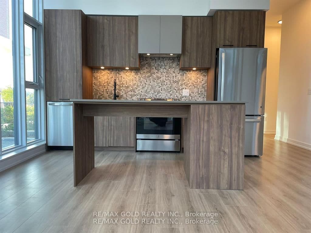 10 Lagerfeld Drive, Unit 104 thumbnail 35
