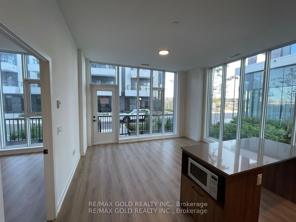 10 Lagerfeld Drive, Unit 104 thumbnail 7