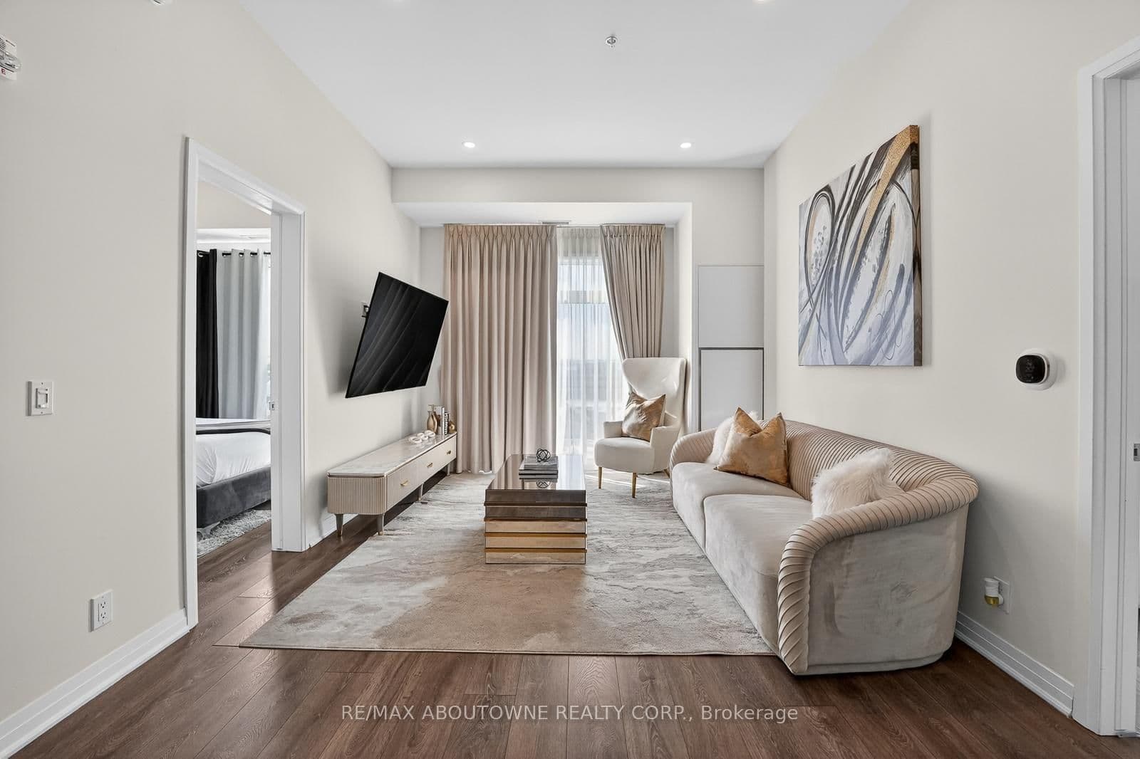 1105 LEGER Way, Unit 631 thumbnail 3