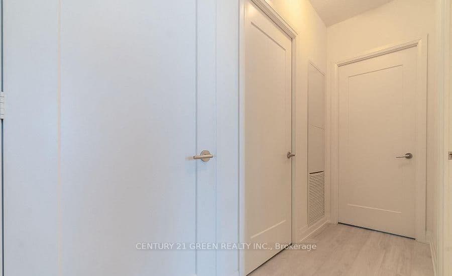 509 Dundas Street W, Unit 506 thumbnail 15