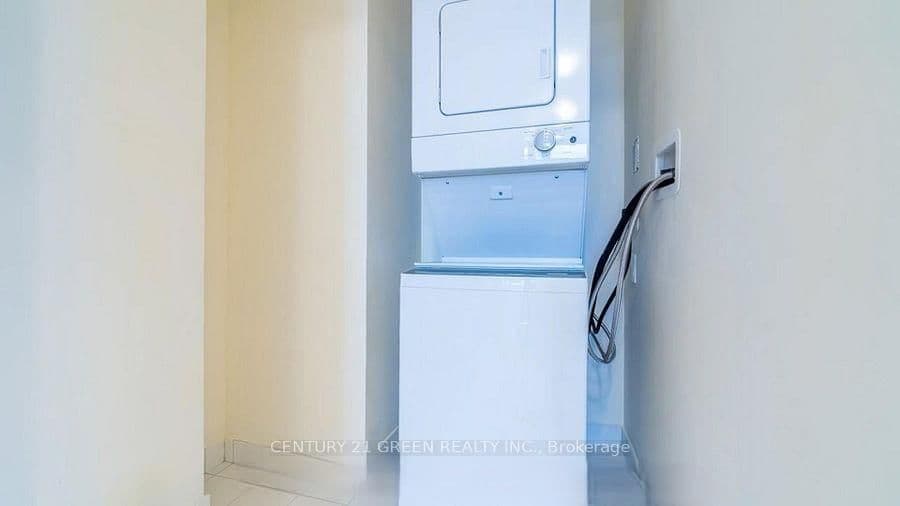 509 Dundas Street W, Unit 506 thumbnail 28