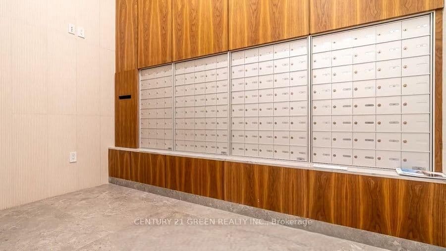509 Dundas Street W, Unit 506 thumbnail 37