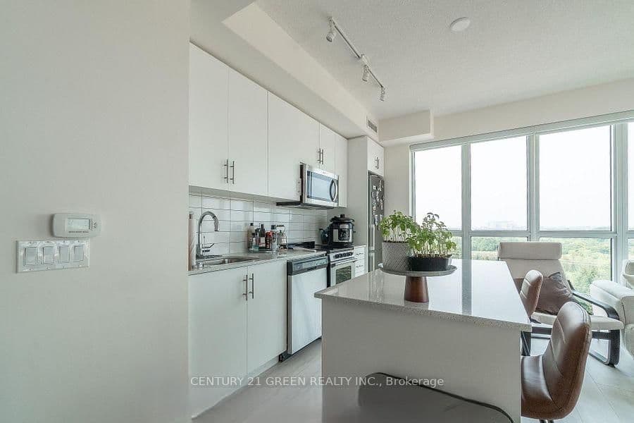 509 Dundas Street W, Unit 506 thumbnail 9