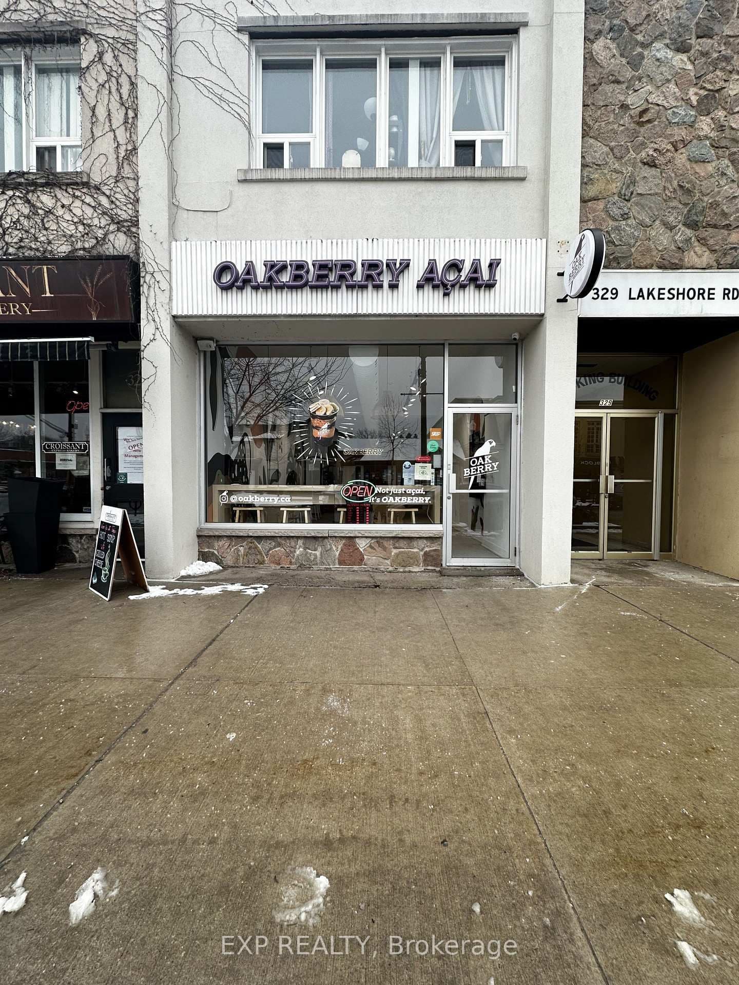 327 Lakeshore Road E - Image 1