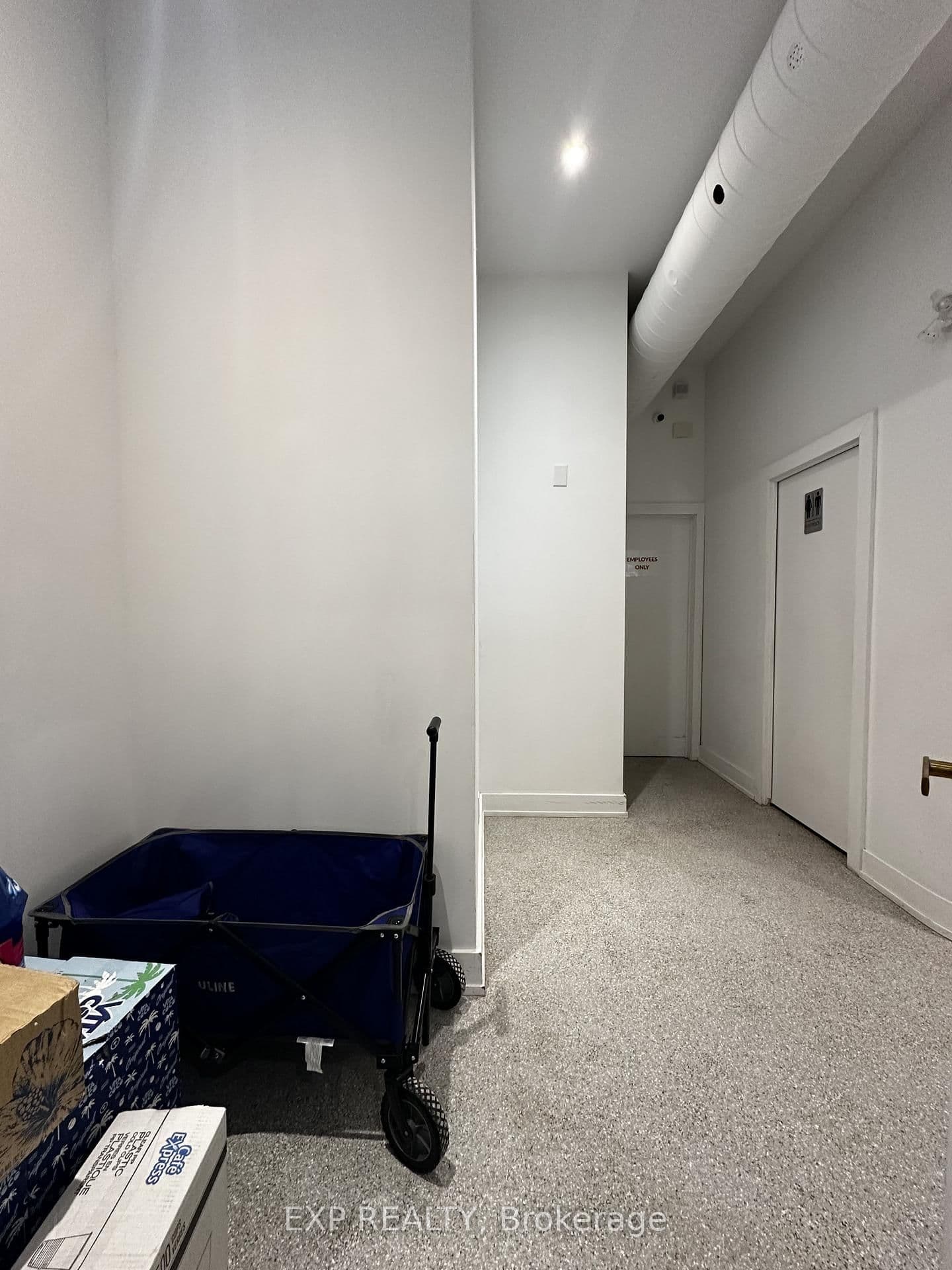 327 Lakeshore Road E thumbnail 12