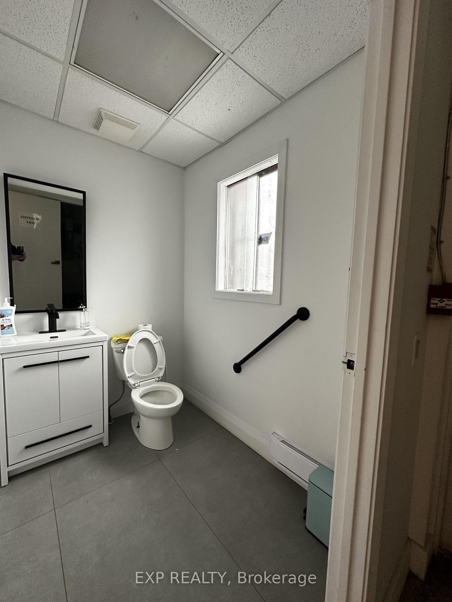 327 Lakeshore Road E thumbnail 16