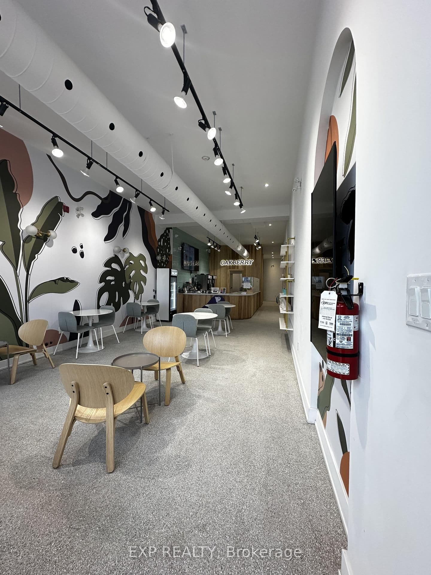327 Lakeshore Road E thumbnail 4