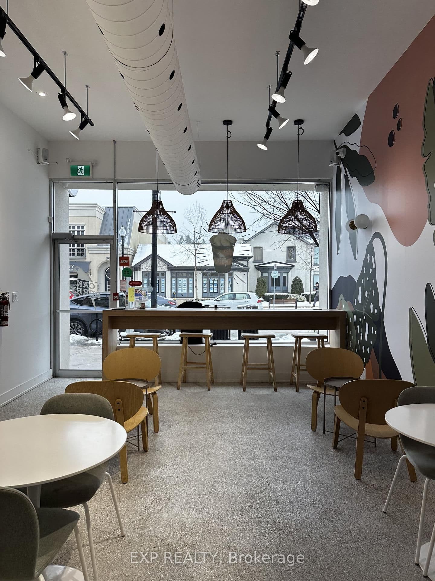 327 Lakeshore Road E thumbnail 7