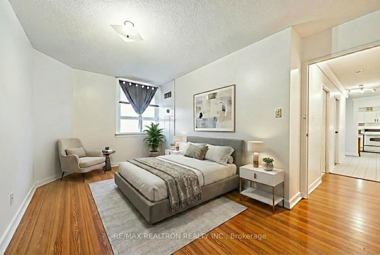 236 Albion Road, Unit 903 thumbnail 9