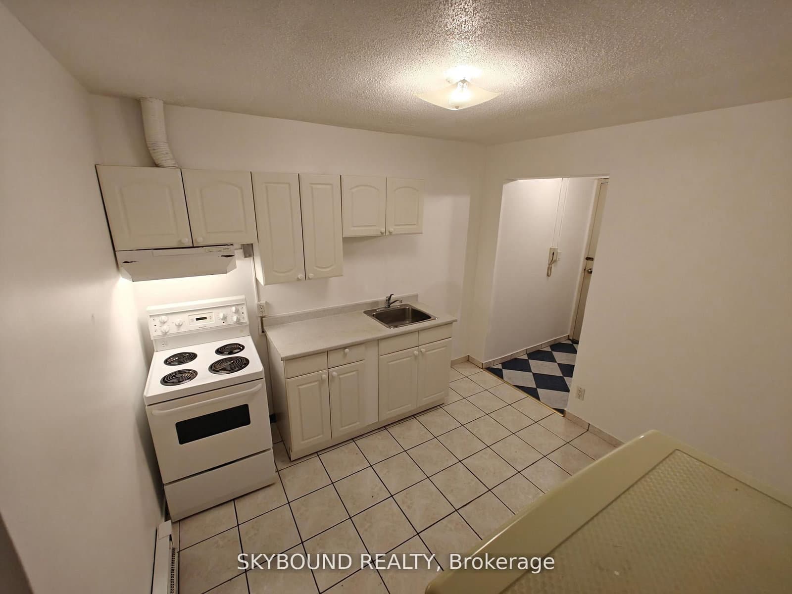 492 Kerr Street, Unit 9 thumbnail 8