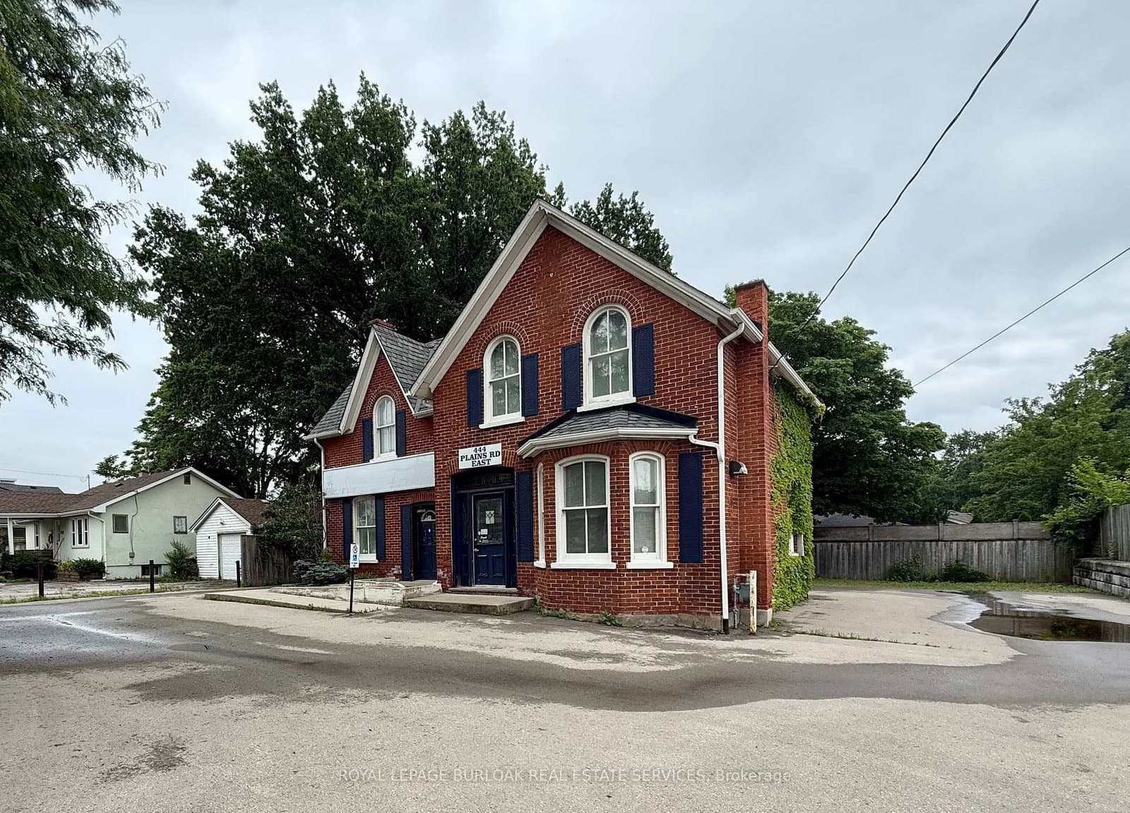 446 Plains Road E thumbnail 2