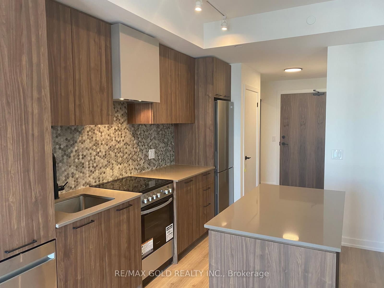 10 Lagerfeld Drive, Unit 301 thumbnail 22