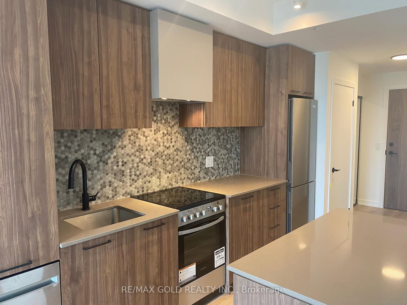 10 Lagerfeld Drive, Unit 301 thumbnail 23
