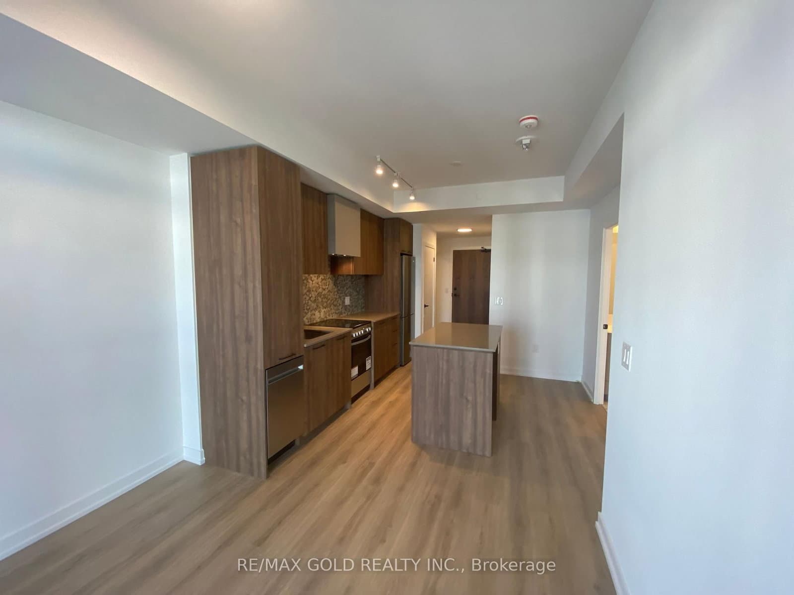 10 Lagerfeld Drive, Unit 301 thumbnail 26