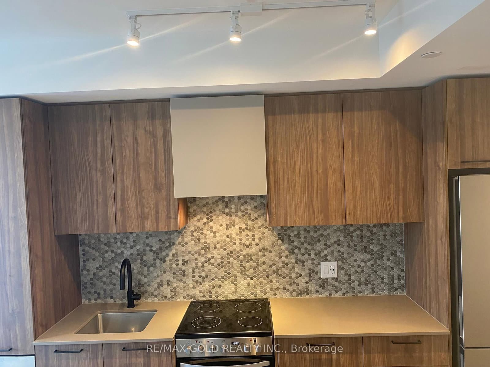 10 Lagerfeld Drive, Unit 301 thumbnail 41