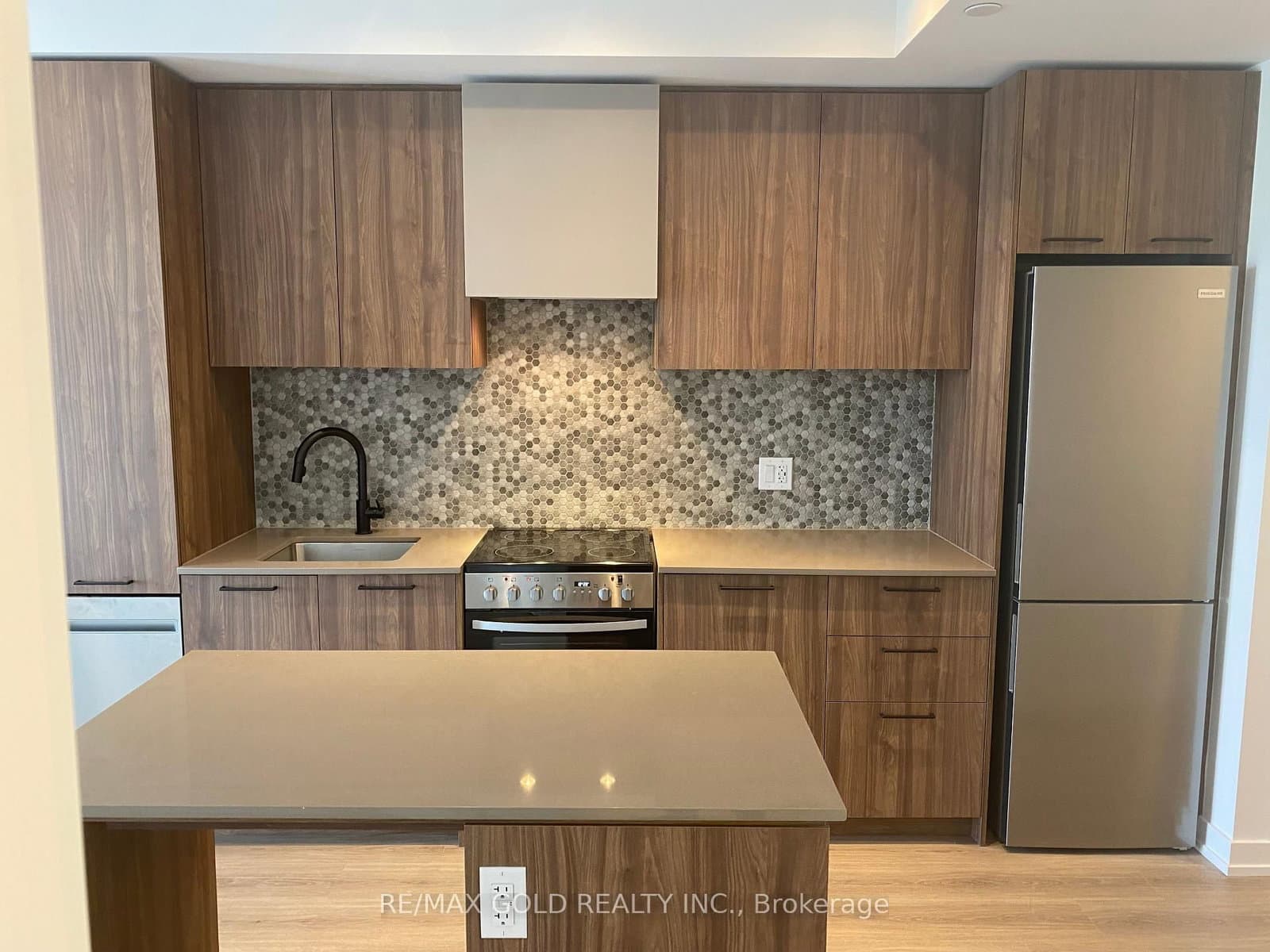 10 Lagerfeld Drive, Unit 301 thumbnail 11