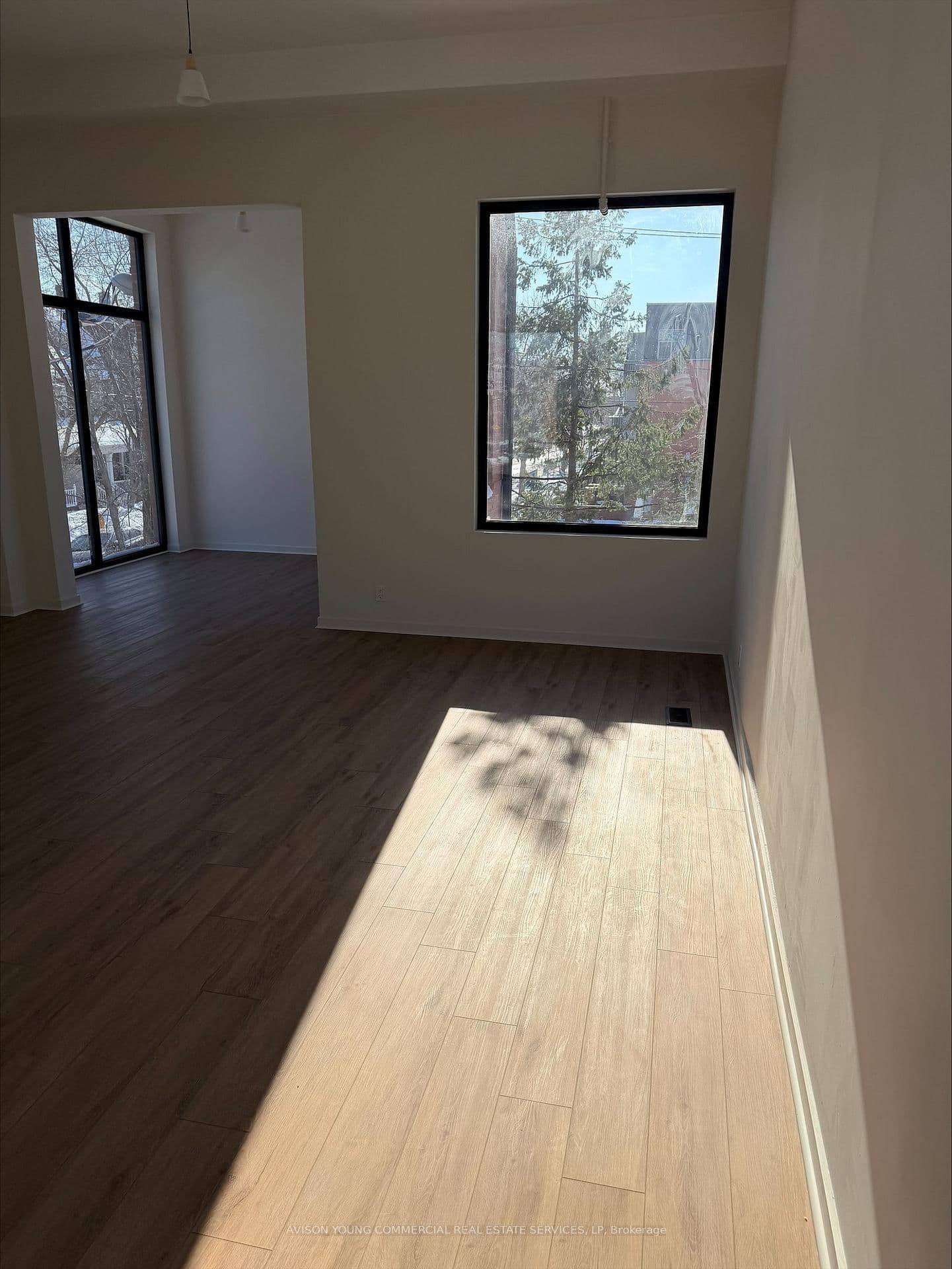170 Perth Avenue W, Unit 2 thumbnail 5