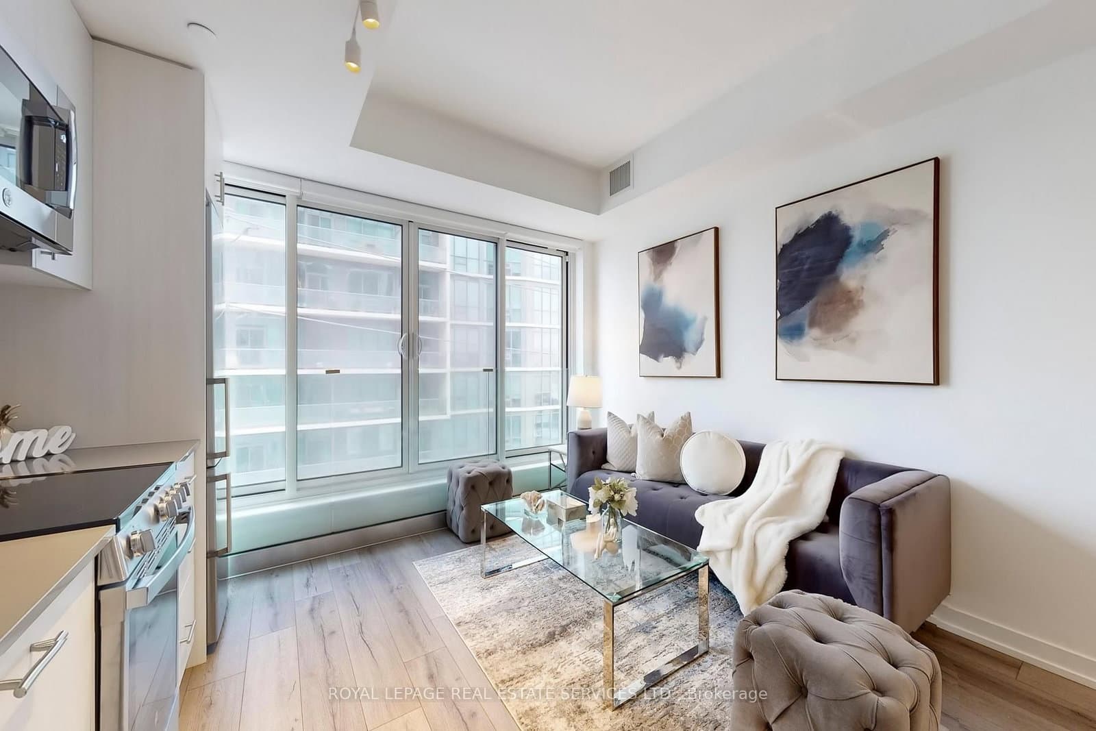 #310 - 1195 The Queensway