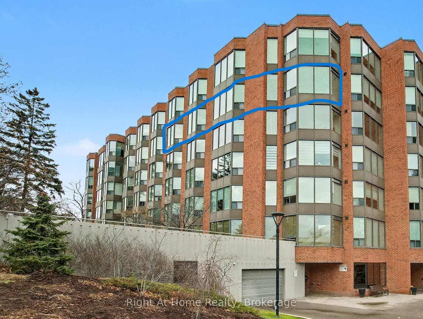 #603 - 2121 Lakeshore Road
