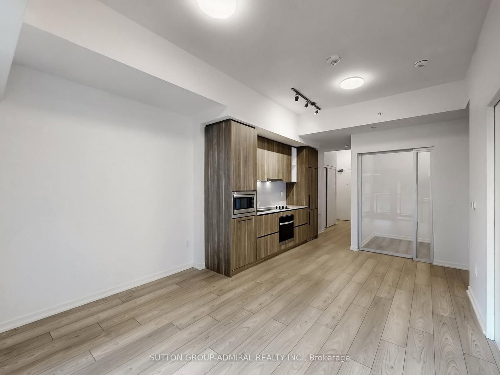 1285 DuPont Street, Unit 410 thumbnail 8