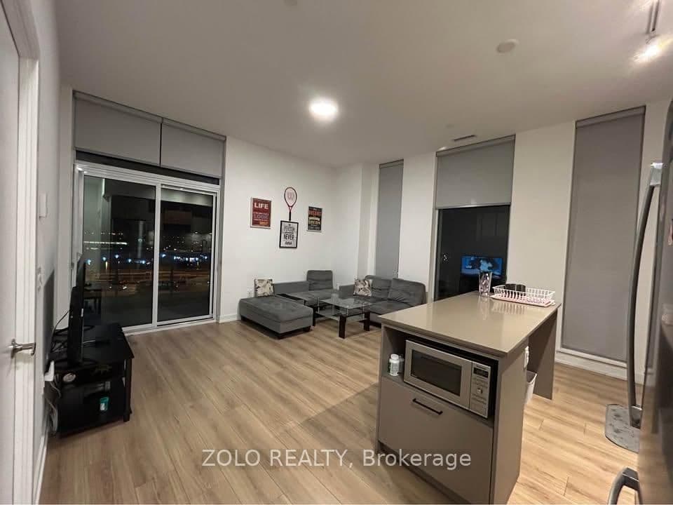 10 Lagerfeld Drive, Unit 604 thumbnail 2