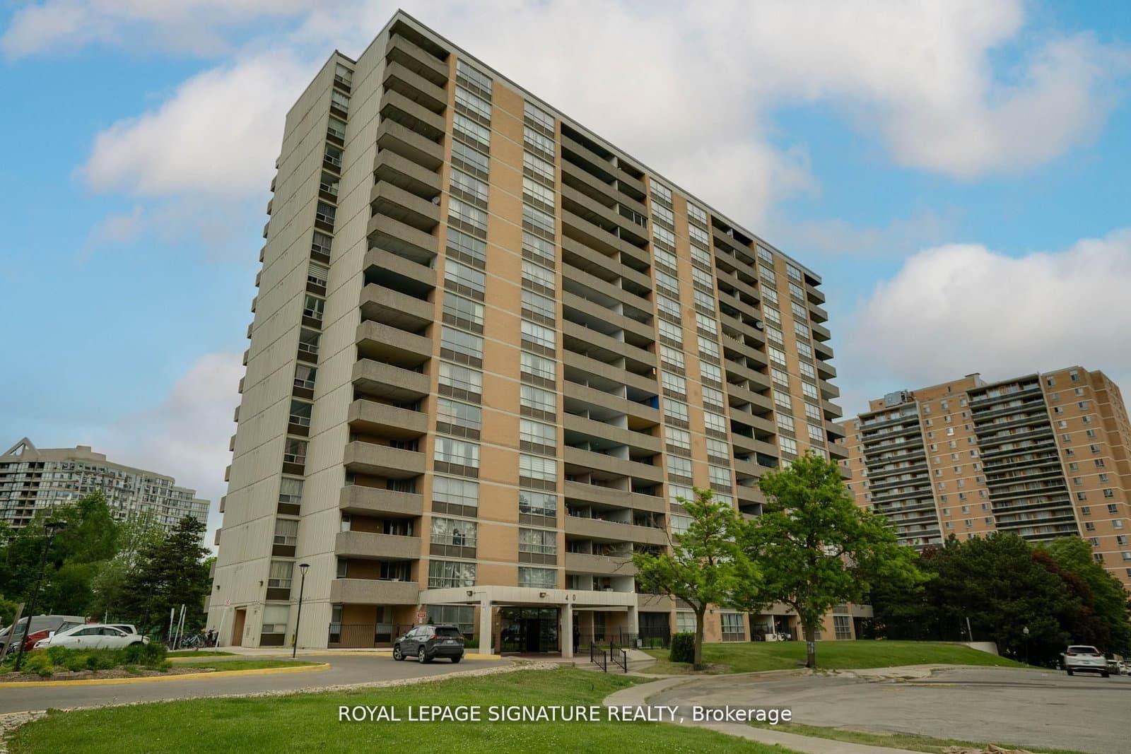 #1411 - 40 Panorama Court