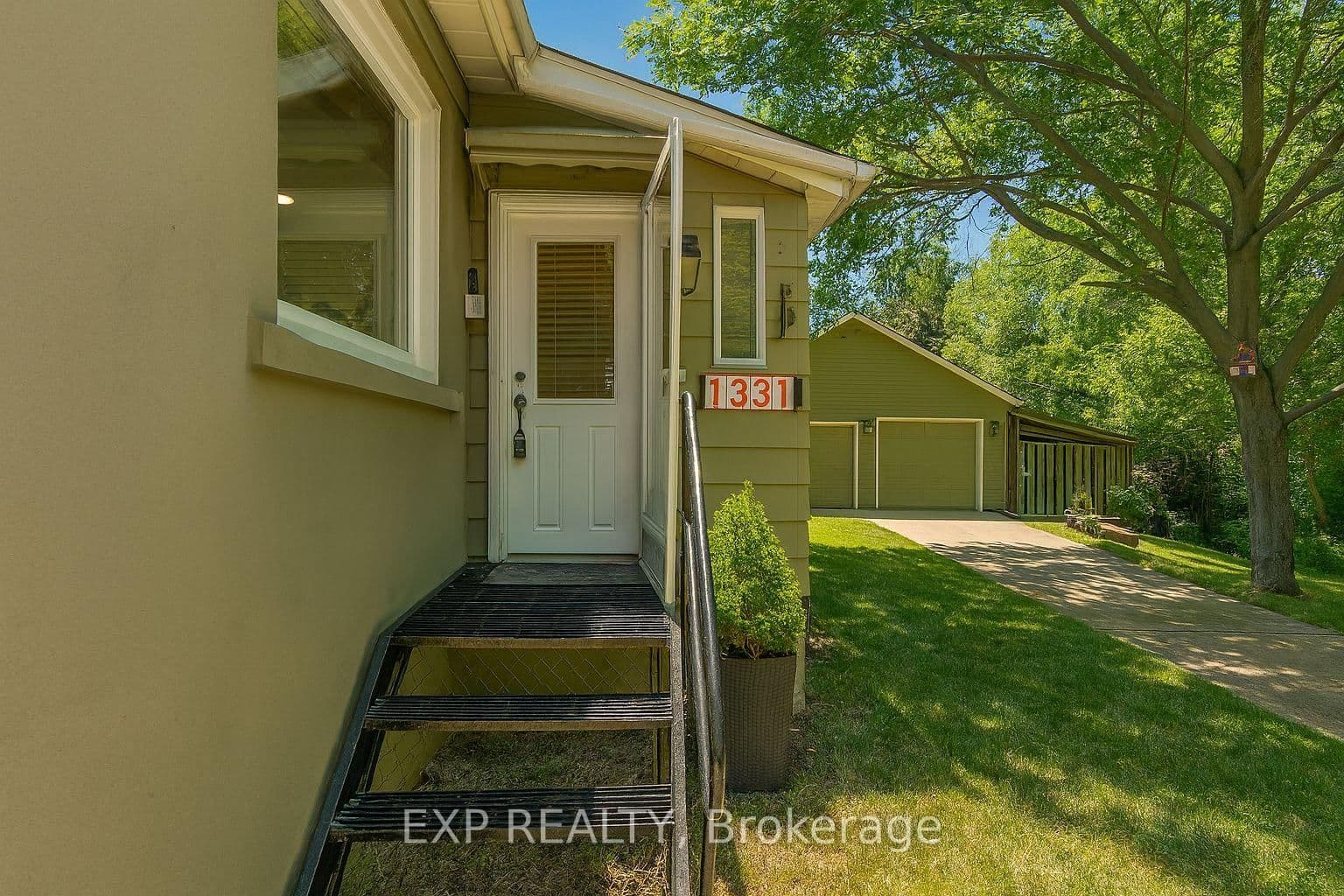 1331 St. James Avenue thumbnail 5