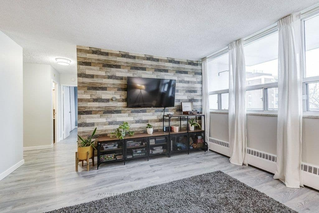 212 Kerr Street, Unit 601 thumbnail 14