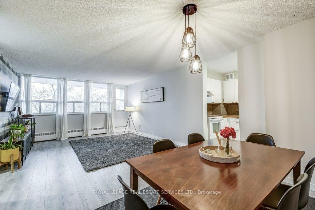 212 Kerr Street, Unit 601 thumbnail 17