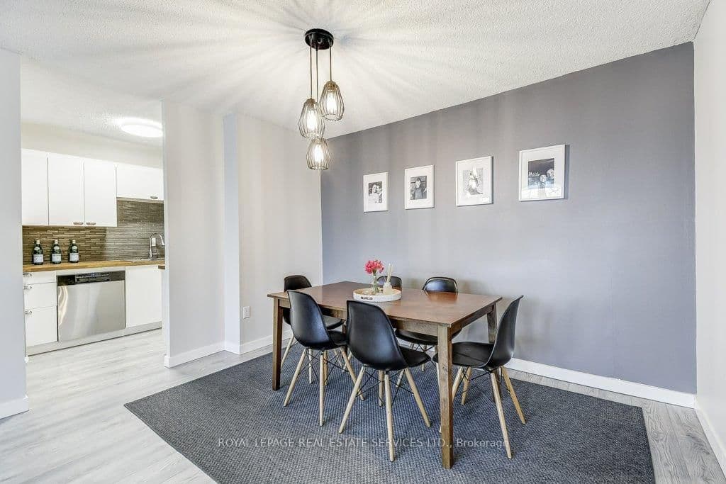 212 Kerr Street, Unit 601 thumbnail 18